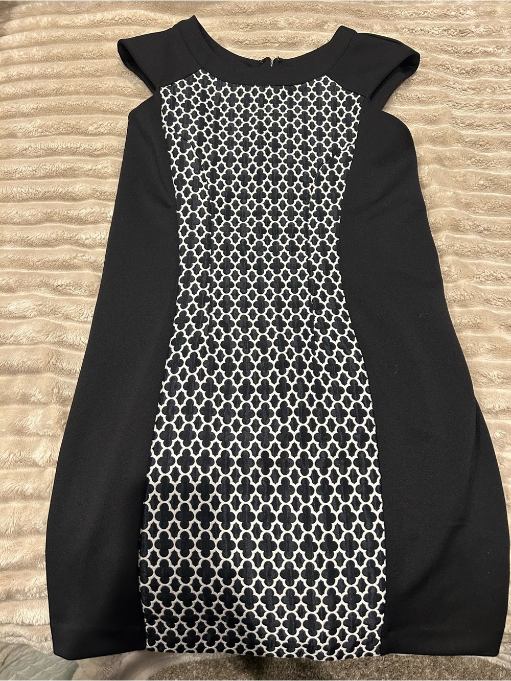 Worthington Black and White Geometric Sheath Dress